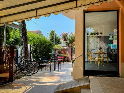 hotelfraipini de im-august-in-rimini-hotel-am-meer 017