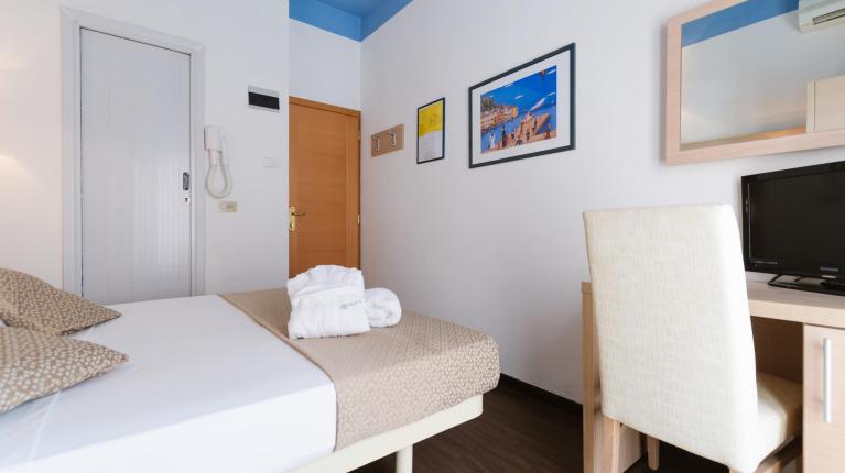 hotelfraipini en super-offer-for-holidays-in-rimini-in-july 013